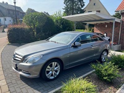 Mercedes E200
