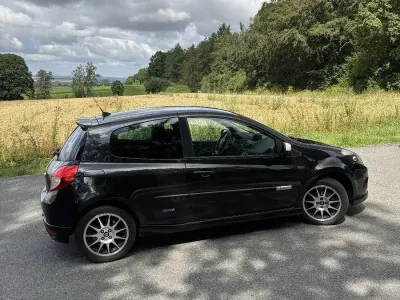 Gebraucht Renault Clio IV GT 128 PS (94 kW) 2012 Schwarz Limousine