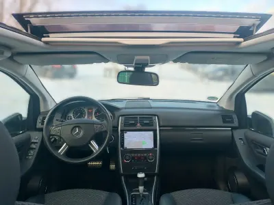 Gebraucht Mercedes B200 193 PS (141 kW) 2009 Grau Van / Kleinbus