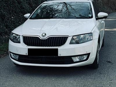 Gebraucht Skoda Octavia 2014 Weiß Kleinwagen