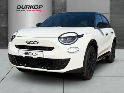 Neu Fiat 600 Street 101 PS (74 kW) 2026 Weiß SUV