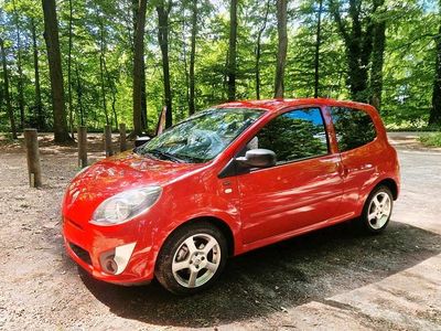 Gebraucht Renault Twingo 70 PS (51 kW) 2011 Rot Kleinwagen