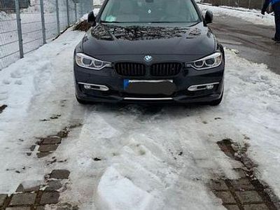Gebraucht BMW 325 218 PS (160 kW) 2013 Beige Limousine