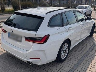 Gebraucht BMW 320 Advantage 184 PS (135 kW) 2022 Weiß Kombi