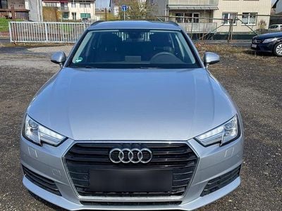 Gebraucht Audi A4 190 PS (139 kW) 2018 Grau Kombi