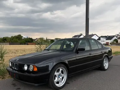 Gebraucht BMW 518 113 PS (83 kW) 1993 Schwarz Limousine