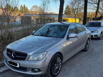 Grau Gebraucht 2007 Mercedes 200 Limousine | 6.390 €