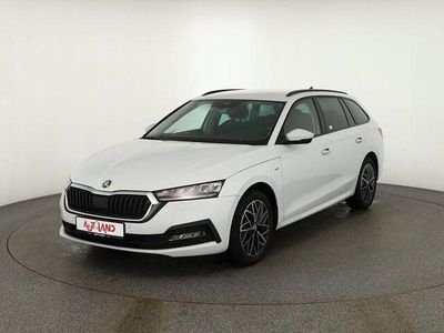 Moon weiß perleffect Gebraucht 2022 Skoda Octavia Clever Kombi | 25.950 € (Etwas zu teuer)