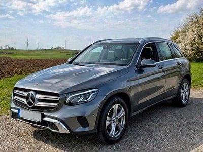 Używany Mercedes GLC250 204 KM (150 kW) 2016 Szary SUV