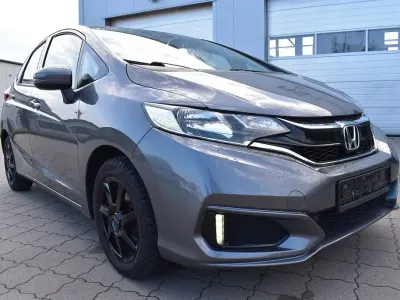 Gebraucht Honda Jazz Trend 102 PS (75 kW) 2018 Grau Kleinwagen