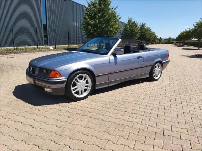 Gebraucht BMW 325 Cabriolet M Sport 192 PS (141 kW) 1994 Blau Cabrio