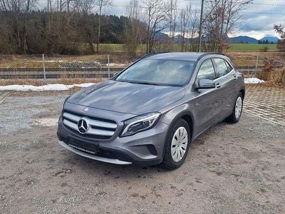 Gebraucht Mercedes GLA200 136 PS (100 kW) 2014 Grau SUV