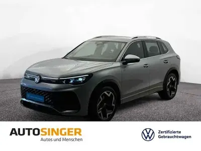 Neu VW Tiguan R-line 150 PS (110 kW) 2026 Silber SUV