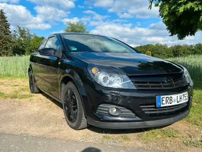 Brugt Opel Astra GTC 116 HK (85 kW) 2008 Sort Hatchback