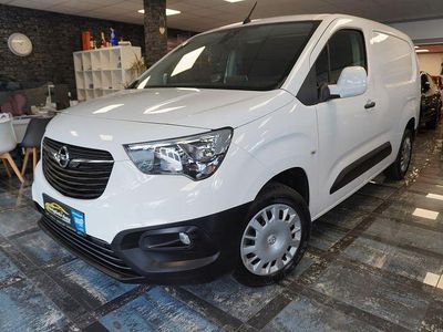 Gebraucht Opel Combo Edition 102 PS (75 kW) 2019 Weiß Van / Kleinbus