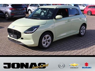Neu Suzuki Swift Comfort 83 PS (61 kW) 2025 Gelb Kleinwagen