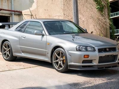 Usata Nissan Skyline GT 381 CV (280 kW) 1999 Grigio