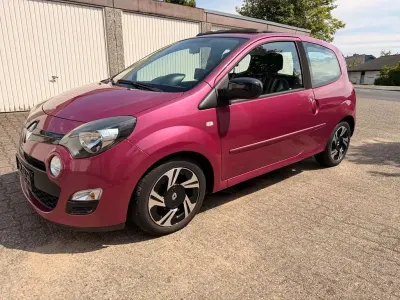 Gebraucht Renault Twingo Initiale Paris 75 PS (55 kW) 2014 Rot Kleinwagen