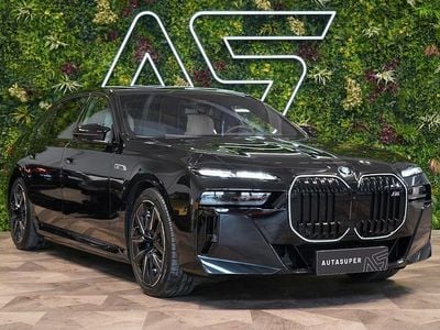 Gebraucht BMW M760 Sport Line 381 PS (280 kW) 2025 Schwarz Limousine