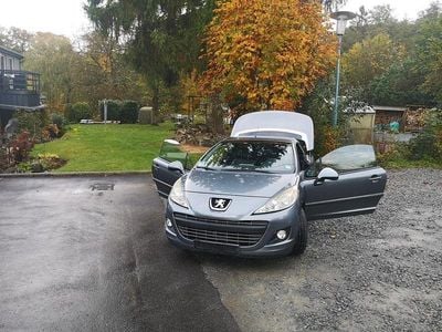 Usado Peugeot 207 120 CV (88 kW) 2010 Gris Descapotable