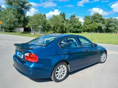 Gebraucht BMW 320 170 PS (125 kW) 2006 Blau Limousine