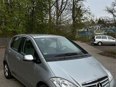 Gebraucht Mercedes A160 Elegance 95 PS (69 kW) 2010 Silber Limousine