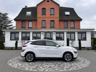 Gebraucht Hyundai Kona Trend 100 kW (136 PS) 2022 Weiß SUV