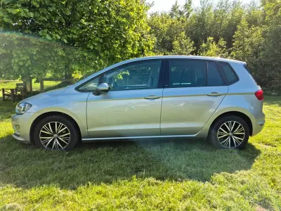 Używany VW Golf Sportsvan Allstar 86 KM (63 kW) 2016 Srebrny Minivan