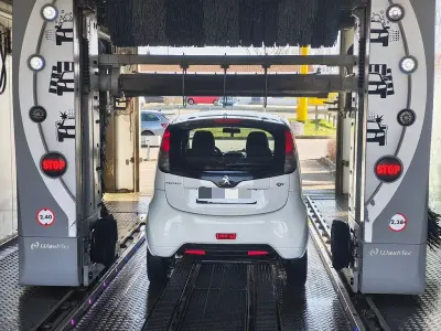 Gebraucht Peugeot iON 36 kW (49 PS) 2019 Weiß Kleinwagen