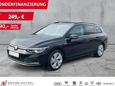 Second-hand VW Golf VIII Style 150 CP (110 kW) 2022 Negru Break