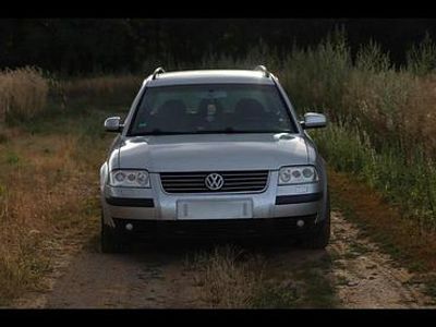 Second-hand VW Passat R 130 CP (95 kW) 2003 Gri Break