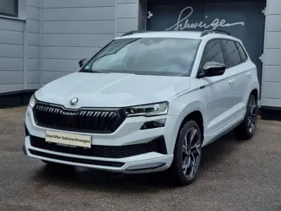 Gebraucht Skoda Karoq SportLine 150 PS (110 kW) 2025 Weiß SUV