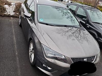 Grau Gebraucht 2015 Seat Leon ST FR Kombi | 13.000 € (Fairer Preis)