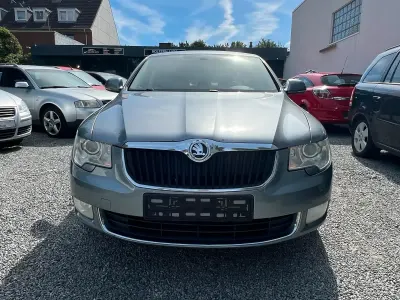 Gebraucht Skoda Superb 170 PS (125 kW) 2009 Grau Limousine