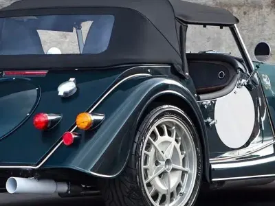 Gebraucht Morgan Plus 8 367 PS (269 kW) 2018 Grün Cabrio