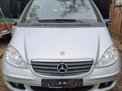 Second-hand Mercedes A180 Classic 109 CP (80 kW) 2006 Argintiu Monovolum