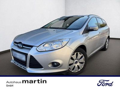 Gebraucht Ford Focus Trend 125 PS (91 kW) 2012 Polar silber Limousine