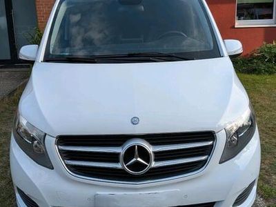 Mercedes V220