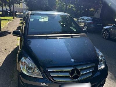 Mercedes B180