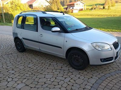 Second-hand Skoda Roomster 105 CP (77 kW) 2007 Argintiu Monovolum