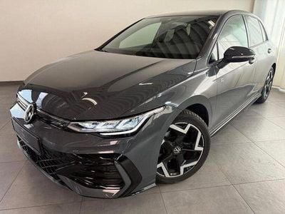 Gebraucht VW Golf VIII R-line 150 PS (110 kW) 2025 Delfingrau Limousine