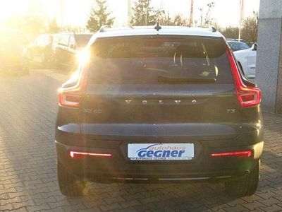 Second-hand Volvo XC40 R-Design 163 CP (119 kW) 2022 Albastru SUV