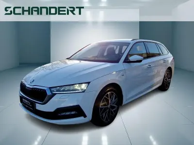 Gebraucht Skoda Octavia Clever 150 PS (110 kW) 2022 Candyweiss Kombi