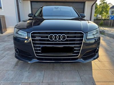 Audi A8L