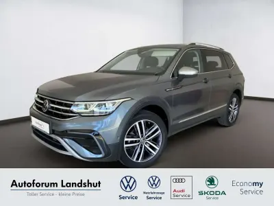 Gebraucht VW Tiguan Allspace Elegance 200 PS (147 kW) 2023 Grau platinum grey SUV