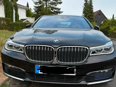 Gebraucht BMW 750 Sport Line 450 PS (330 kW) 2026 Andere farben Limousine