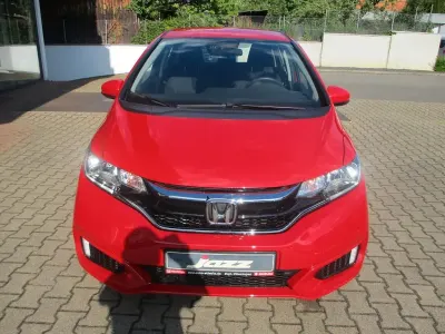 Käytetty Honda Jazz Trend 102 HP (75 kW) 2019 Punainen Viistoperä