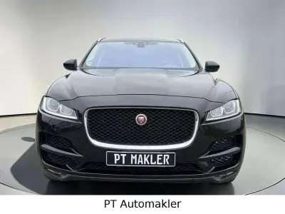 Käytetty Jaguar F-Pace Portfolio 300 HP (220 kW) 2017 Musta Katumaasturi