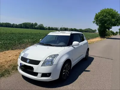 Gebraucht Suzuki Swift 92 PS (67 kW) 2009 Weiß Kleinwagen