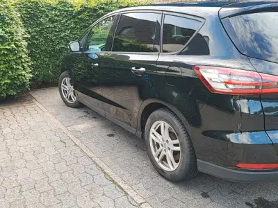 Gebraucht Ford S-MAX Trend 150 PS (110 kW) 2015 Schwarz Van / Kleinbus